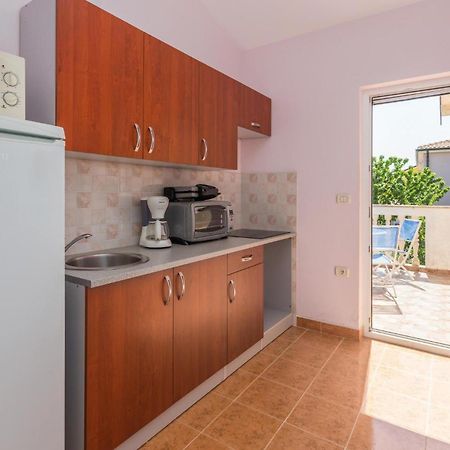 Nice Apartment In Kastel With Kitchen Εξωτερικό φωτογραφία