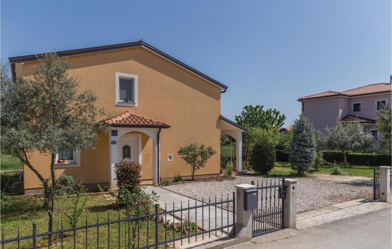 Nice Apartment In Kastel With Kitchen Εξωτερικό φωτογραφία