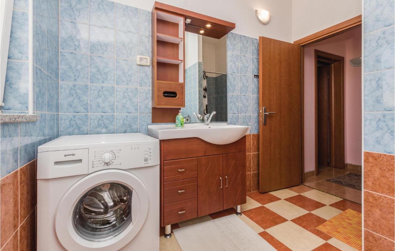 Nice Apartment In Kastel With Kitchen Εξωτερικό φωτογραφία